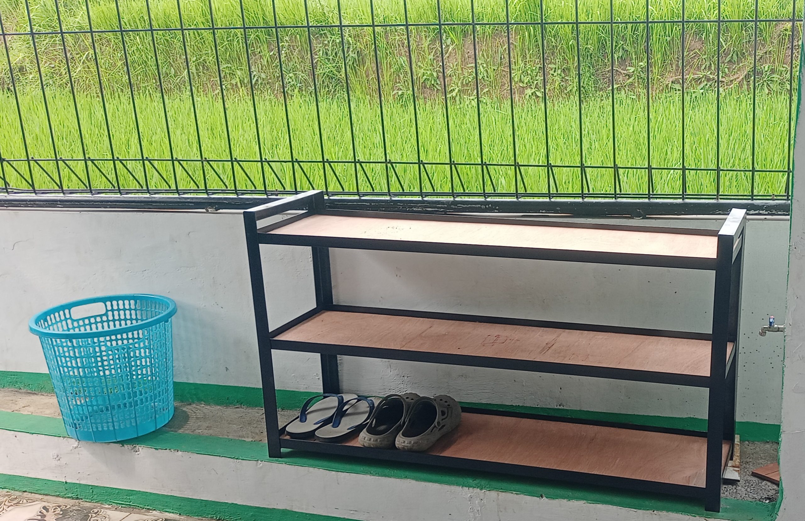 Pembelian Material Rack Sepatu